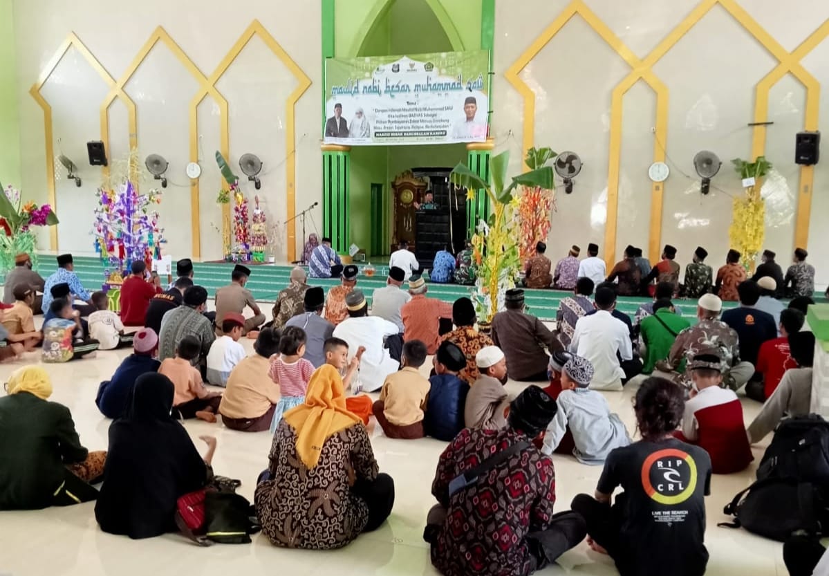Bupati Enrekang, H. Muslimin Bando saat Maulid SAW (dok. infokom Kab. Enrekang / www.detikindonesia.id)