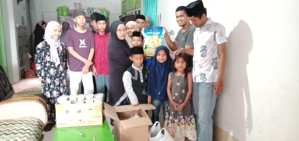 Creamy Fresh dan Tabea Foundation Berbagi Jum'at dan berdoa bersama anak yatim piatu pada  panti asuhan harapan mandiri di kota makassar