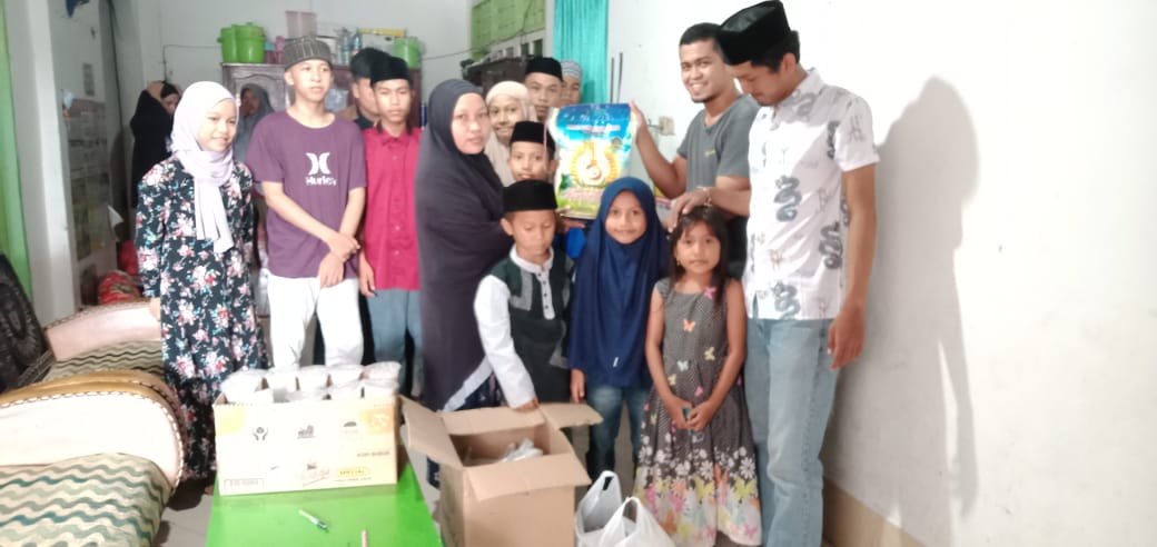 Creamy Fresh dan Tabea Foundation Berbagi Jum'at dan berdoa bersama anak yatim piatu pada panti asuhan harapan mandiri di kota makassar