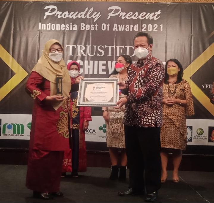 Hj. Johra MB Raih Penghargaan Trusted Achievement Quality Award 2021