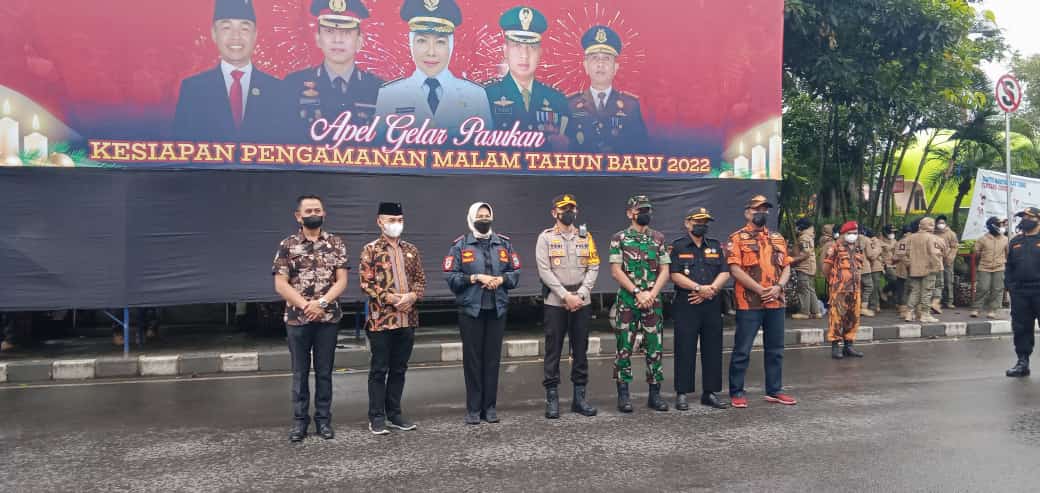 Polres Kota Batu melaksnakan Apel Kesiapan pengamanan pergantian tahun 2021 ke tahun 2022 (doc. www.detikindonesia.id)