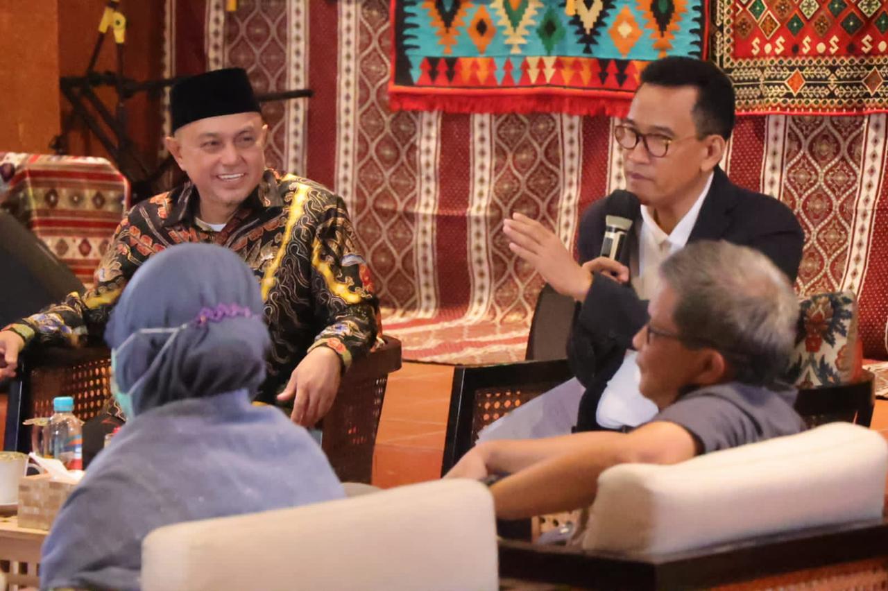 Ketua DPD RI AA LaNyalla Mahmud Mattalitti, Senator Tamsil Linrung (Sulsel) dan Sejumlah Tokoh (doc. www.detikindonesia.id)