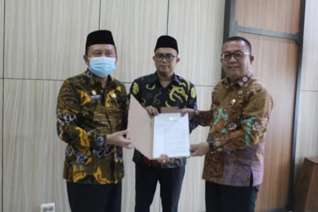 Sekda Provinsi Bengkulu Hamka Sabri Bersama Jajaran Pemda Kota Bengkulu (doc. www.detikindonesia.co.id)