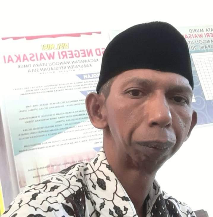 Masun Umasugi Kepala Desa Waisakai (dok: ist/DETIK Indonesia)