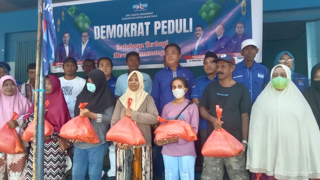 DPC P-Demokrat Kepsul bersama Warga (dok: Adi/DETIK Indonesia)