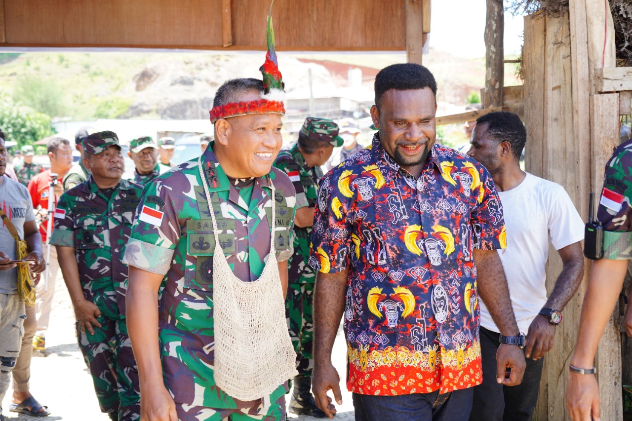 Pangdam XVII/Cenderawasih Mayjen TNI Muhammad Saleh Mustafa Menghadiri Silaturahmi Bersama Masyarakat Pegunungan Tengah Di Kota Jayapura (Doc: DETIK Indonesia)