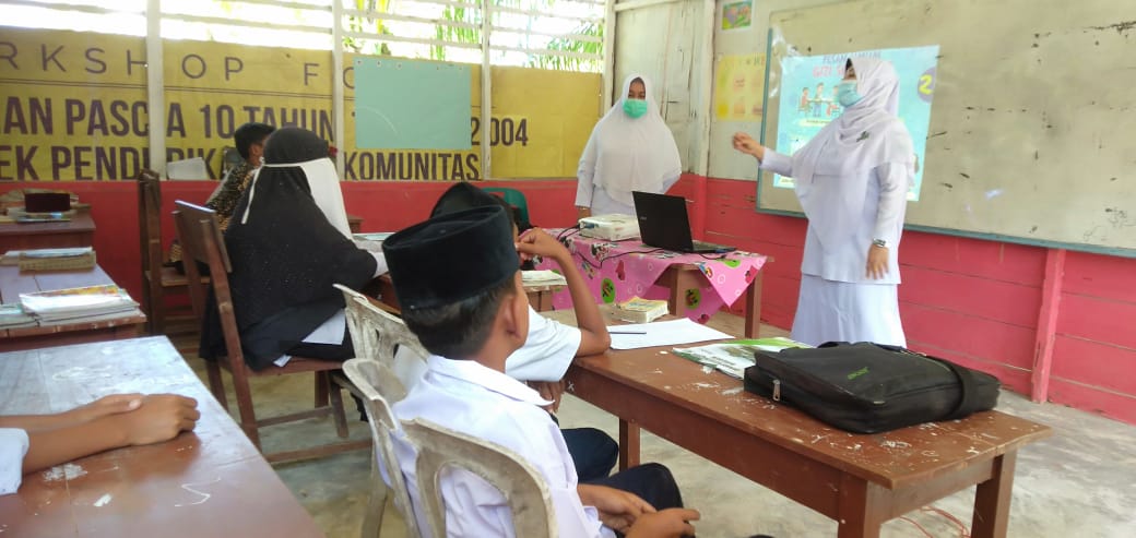 Tim Kesehatan Anak Puskesmas Juli Kabupaten Bireuen, Memberikan Bimbingan Rutin Kepada Santri Dilingkungan Dayah Tahfizd MTS Nurul Qur'an, (Doc:DETIK Indonesia)