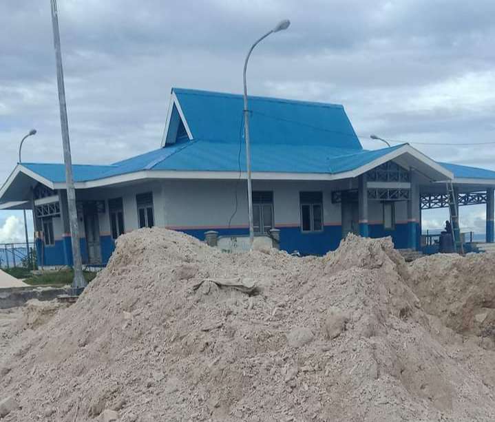 Pelabuhan Ferry Laromabati, Kec. Kayoa Utara, Kan. Halsel.