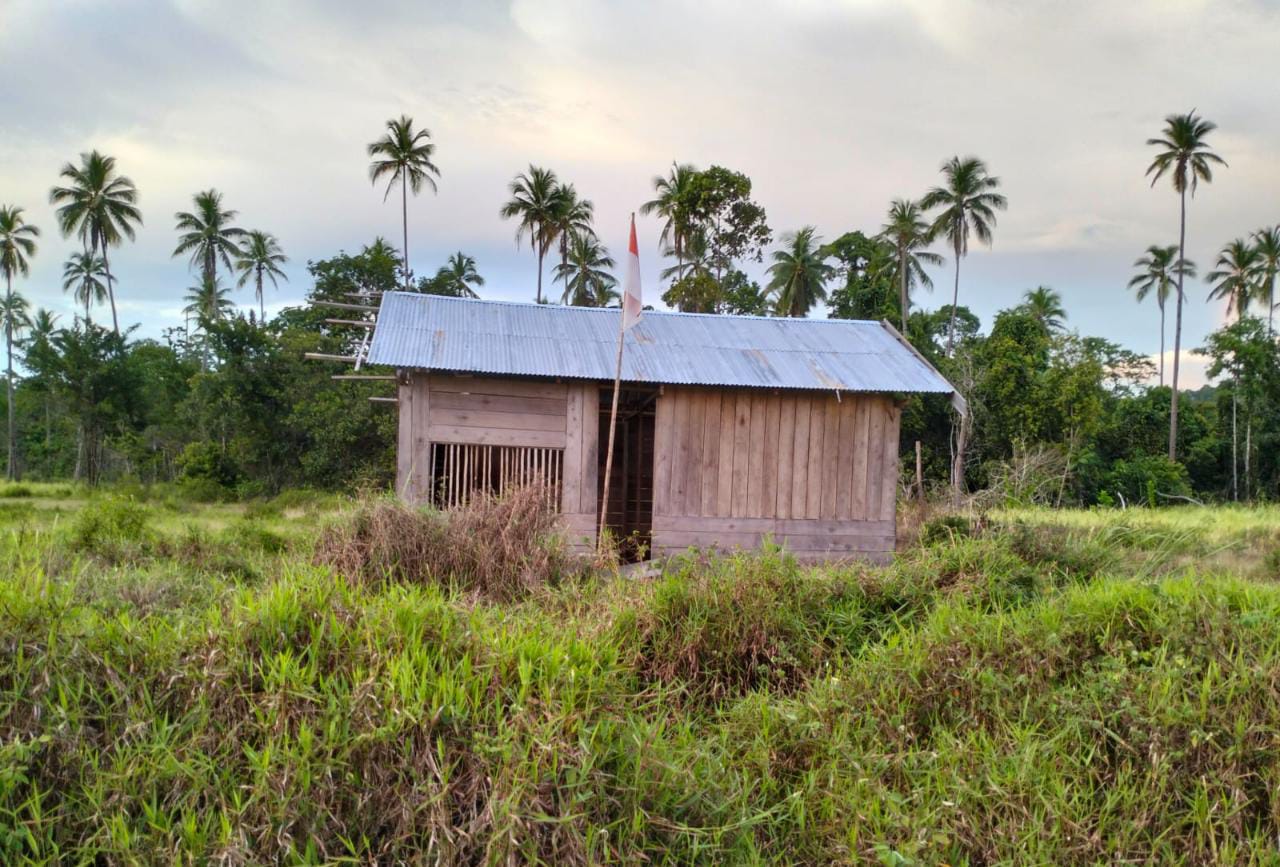 Gedung SD Negeri di Dusun Sampe Desa Kawalo, Pultab 