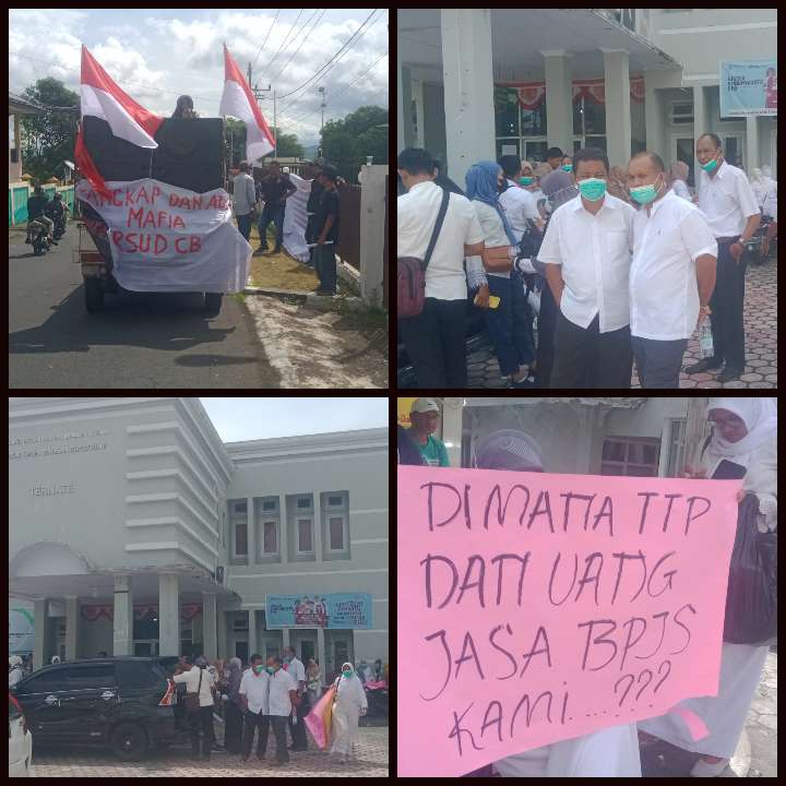 Massa aksi Front Nakes RSUD CB Ternate, Malut.