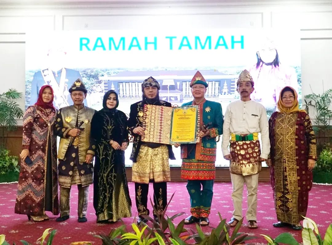 Gubernur Rohidin Terima Pangeran Wira Mandala Palembang Darussalam