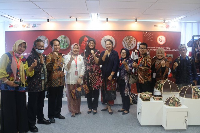 PT Krakatau Steel (Persero) Tbk berpartisipasi dalam HUT Dewan Kerajinan Nasional (Dekranas) ke-43 di Jakarta, Kamis (11/5/2023). Foto:  Krakatau Steel