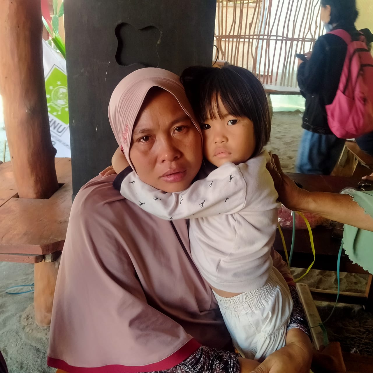 Siti Zubaidah Bersama Dengan Anak nya Yang Berusia 4 Tahun (detikindonesia.co.id)