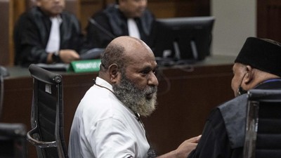 Lukas Enembe (detikindonesia.co.id)