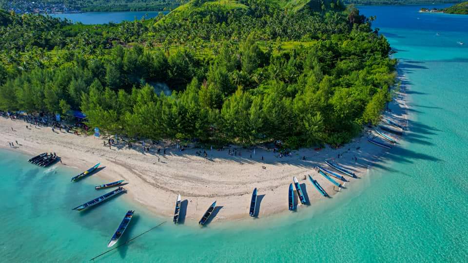 Pulau Tomahu di Kecamatan Kepala Madan, Kabupaten Buru Selatan Maluku, (detikindonesia.co.id)