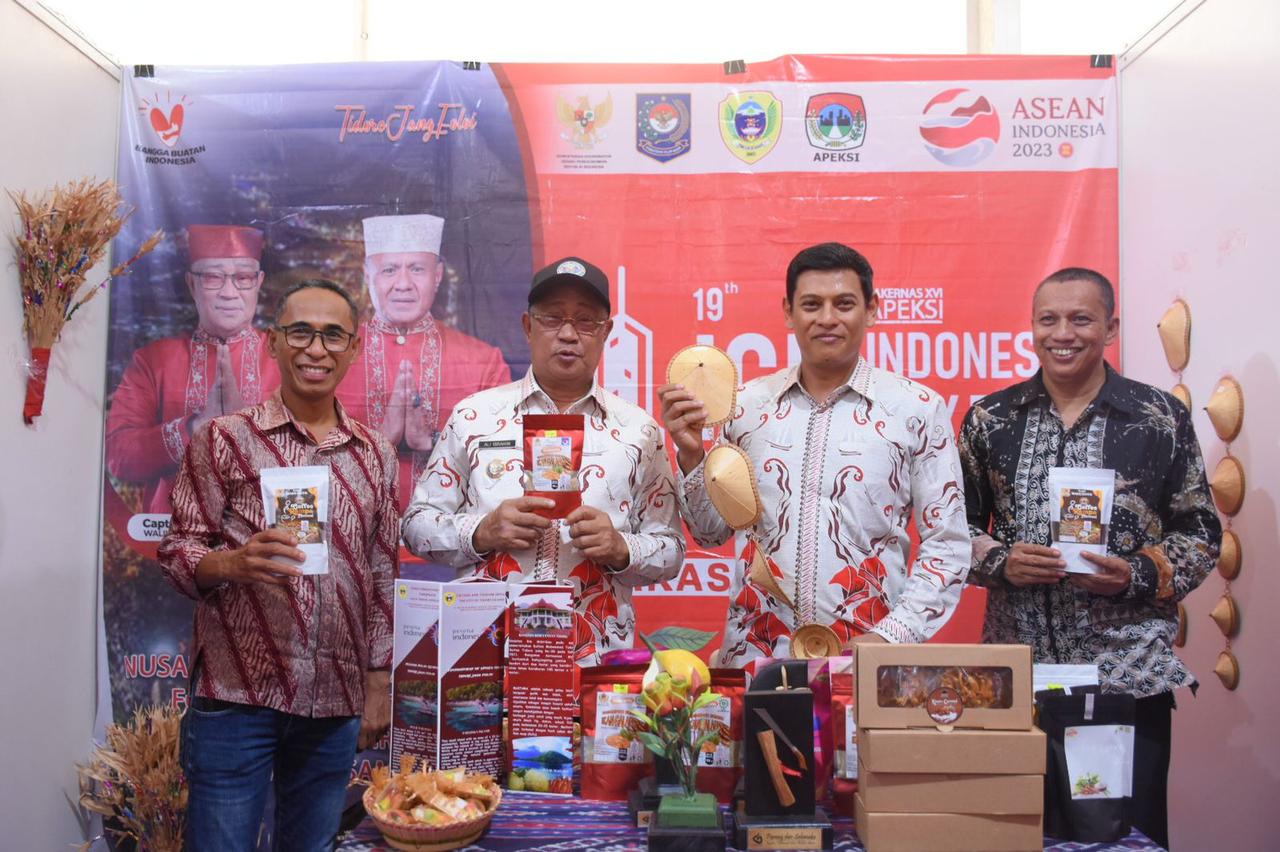 Walikota Tidore Capt Ali Menghadiri Panggung Seni Budaya di Losari - Makassar (detikindonesia.co.id)