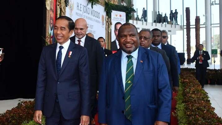 Presiden Joko Widodo Melakukan Kunjungan ke APEC Haus, Dalam Kunjungannya ke Papua Nugini, (detikindonesia.co.id)