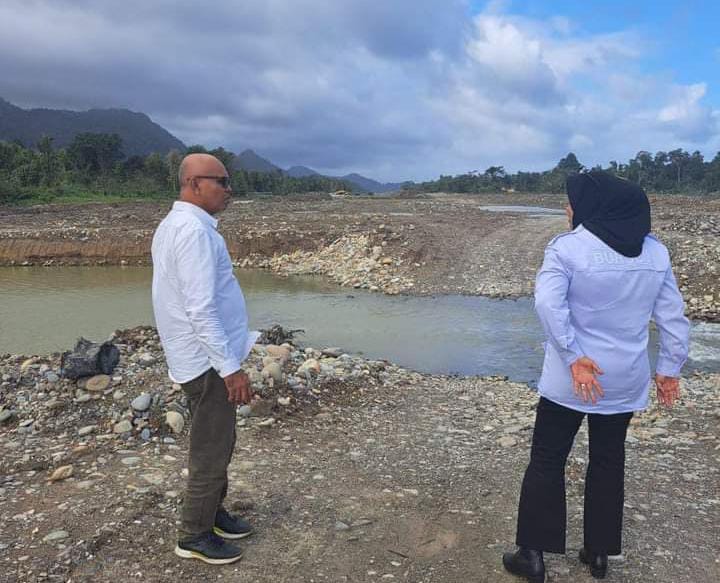 Bupati Buru Selatan Safitri Malik Soulisa Tinjau Lokasi Pembangunan Bandara Namrole