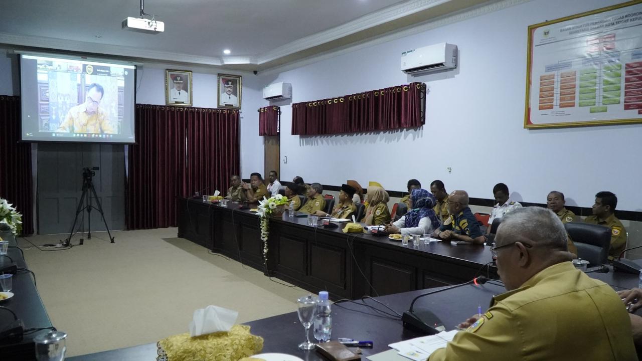 Walikota Tidore Kepulauan, Capt H. Ali Ibrahim mengikuti rapat koordinasi persiapan pelaksanaan Hari Nusantara Tahun 2023 melalui zoom meeting