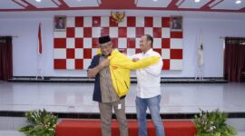 Walikota Tidore Mendapat Penghargaan Dari Keluarga Universiatas Indonesia (detikindonesia.co.id)