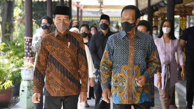 Presiden Joko Widodo Bersilaturahmi Dengan Sultan Hamengku Buwono X (detikindonesia.co.id) 