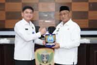 Walikota Tidore Kepulauan Capt, H. Ali Ibrahim dan Kepala BNN Maluku Utara (detikindonesia.co.id)