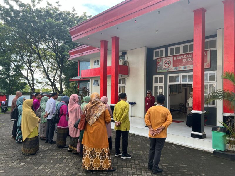 Sekda Ismail Dukomalomo Tegaskan ASN Tidore Absensi Mengikuti Apel Juga Harus Jujur (detikindonesia.co.id) 