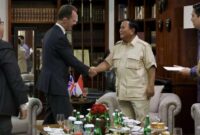 Foto: Prabowo Subianto mendapatkan surat dari Perdana Menteri Inggris Rishi Sunak disampaikan oleh Dubes Inggris di Indonesia