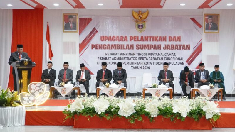 Sekda Kota Tidore Kepulauan Ismail Dukomalamo Resmi Lantik dan Sumpah Pejabat Eselon II (detikindonesia.co.id)