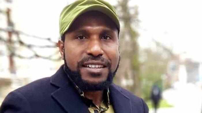 TOLAK MBG PAPUA:Juru Bicara Internasional Komite Nasional Papua Barat (KNPB) Viktor Yeimo yang dihubungi, Senin, (17/2/2025), menilai program MBG yang diluncurkan pemerintah, memiliki tujuan buruk untuk masyarakat asli Papua. 