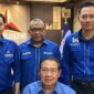 Wakil Kepala Badan Penyelenggara Jaminan Produk Halal (BPJPH) Sekjen Partai Demokrat Afriansyah Noor (tengah)