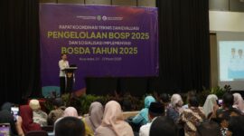 Gubernur Sherly Laos mengajak kepala sekolah bersinergi bangun pendidikan di Maluku Utara.(Foto: Ajir/Biro Adpim Setda Malut).