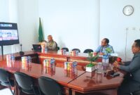 Bupati TTU saat mendengarkan arahan dari Gubernur NTT dalam kegiatan rapat koordinasi antara Pemprov NTT bersama Pemkab/Pemkot se-NTT secara virtual, Kamis, 27 Maret 2025. (Detik Indonesia/Lintas Biinmafo)