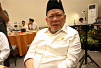 Ir. H. AA La Nyalla Mahmud Mattalitti, M.HP menghadiri kegiatan kadin Sidoarjo di hotel luminor, serap keluhan nelayan. (Foto by: Achmad Adi/Diagramkota.com)