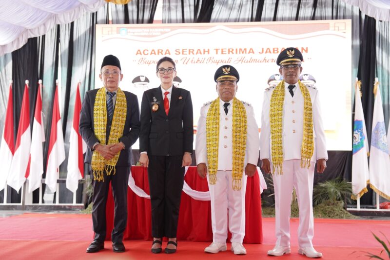 Gubernur Malut Sherly Tjoanda saat menghadiri sertijab Bupati dan Wakil Bupati Halmahera Utara (Detik Indonesia/Zona Malut)