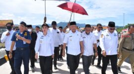 Gubernur Maluku Utara, Sherly Laos didampingi Wakil Gubernur, Sarbin Sehe, saat meresmikan pelabuhan Sofifi || Foto: Istimewa