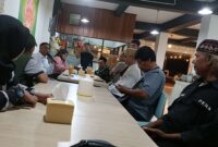 Suasana Buka Puasa Bersama Bupati Teluk Bintuni Yohanis Manibuy dan Awak Media di Teluk Bintuni (Detik Indonesia/RRI/Dina)