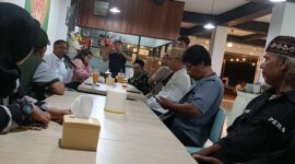 Suasana Buka Puasa Bersama Bupati Teluk Bintuni Yohanis Manibuy dan Awak Media di Teluk Bintuni (Detik Indonesia/RRI/Dina)