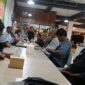 Suasana Buka Puasa Bersama Bupati Teluk Bintuni Yohanis Manibuy dan Awak Media di Teluk Bintuni (Detik Indonesia/RRI/Dina)