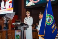 Gubernur Maluku Utara, Sherly Laos didampingi Wakil Gubernur, Sarbin Sehe menyampaikan pidato politik perdana di hadapan Anggota DPRD dan Forkopimda, Kamis (6/3/2025).(Foto: Adpim).