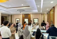 Masyarakat berburu emas di outlet Pegadaian Galeri 24 Cabang Salemba Jakarta, Selasa, 8 April 2025. (Pegadaian)