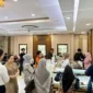 Masyarakat berburu emas di outlet Pegadaian Galeri 24 Cabang Salemba Jakarta, Selasa, 8 April 2025. (Pegadaian)