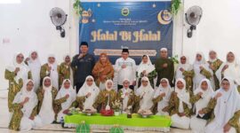 Bupati Samaun Dahlan, saat menghadiri Halal Bihalal BKMT Kabupaten Fakfak, (DETIK INDONESIA/Rri/NicoAfloubun)