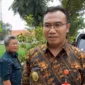 Bupati Sragen Sigit Pamungkas bertemu wartawan saat menyiapkan lahan untuk sekolah rakyat yang diperuntukan bagi warga miskin belum lama ini. (Detik Indonesia/Espos.id/Tri Rahayu)