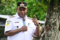 Bupati Kabupaten Waropen Drs Fransiscus Xaverius Mote, M.Si. Foto: Istimewa