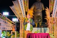 Gubernur NTT, Melki Laka Lena, meresmikan Taman Kota Natas Labar Motangrua dan Skywalk Ruteng, Jumat (12/4/2025).* DETIK INDONESIA/DERANANTT/@melkilakalena.official