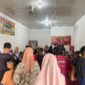 Keramaian pengunjung pembeli bakso di jalan lintas tengah sumatra. (Detik Indonesia Reporter RRI/Palas).