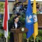 Gubernur Maluku Utara, Sherly Laos, menyampaikan sambutan pada acara Wisuda Unkhair di Aula Banau, Kampus I, Kelurahan Akehuda, Kota Ternate, Sabtu (12/4/2025). (Foto: RRI/Ferdy).