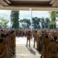Apel perdana pasca-libur lebaran Idulfitri 2025 di halaman Kantor Bupati Halmahera Tengah, Selasa (8/4/2025). (Detik Indonesia/RRI/Mail).