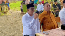 Bupati Maluku Tengah saat mendampingi Wagub Maluku (Detik Indonesia/Facebook @Humas Protokol Mateng)